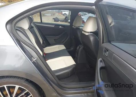 2017 Volkswagen Jetta 1.8T Sport z USA, uszkodzony, nr VIN 3VWD17AJ3HM289329